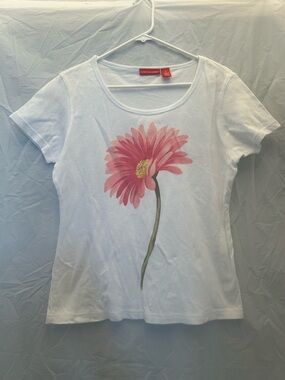 Gloria Vanderbilt White Scoop Neck Tee with Pink Floral Stem